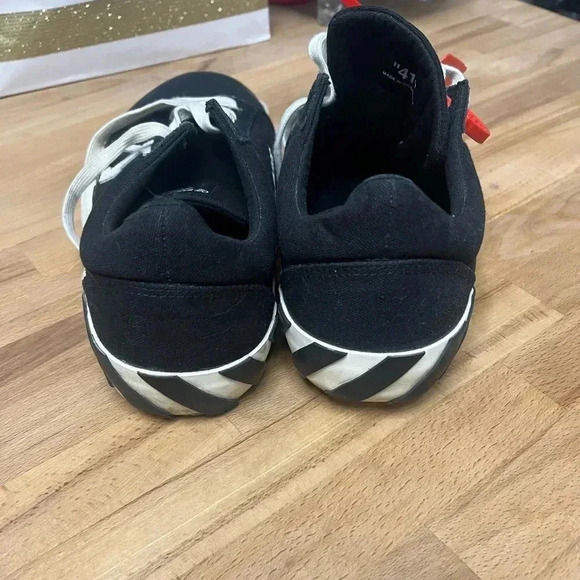 Off-White Vulcanized updated  stripes - Picture 4 of 9